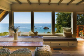 Infinity ocean view, while soaking in the hot tub!